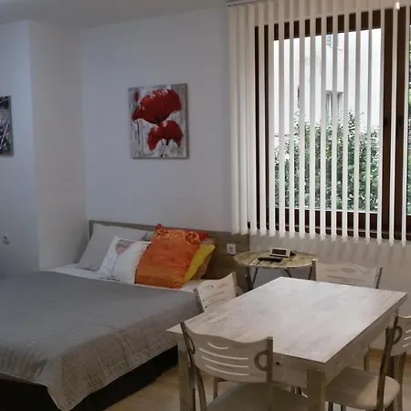 парк юлия Apartment Sandanski