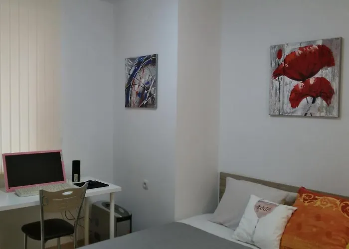 Lägenhet парк юлия